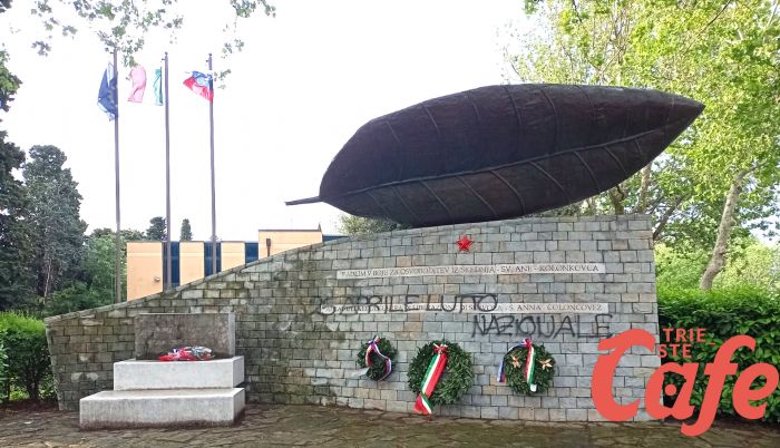 Imbrattato monumento ai caduti nella Guerra di Liberazione, Pd Trieste: "gesto incivile e inaccettabile"