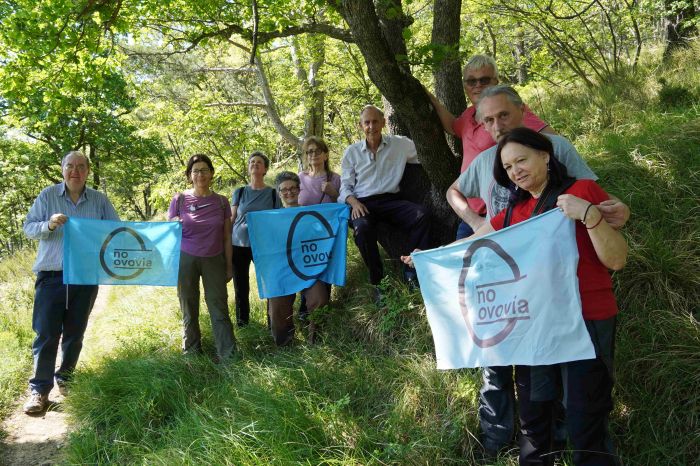 Comitato NO Ovovia: "Bob Brown, padre dell'ambientalismo australiano, in visita al bosco Bovedo"