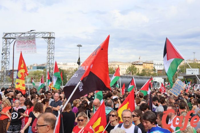 Trieste si illumina per la Palestina: giovedì fiaccolata a Cattinara per gli operatori sanitari uccisi