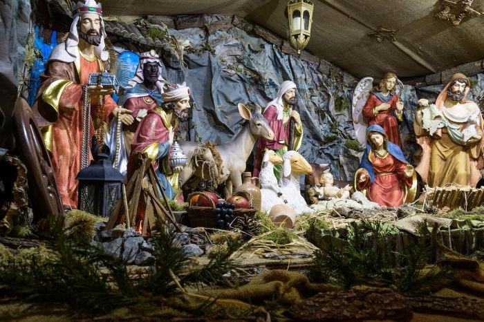 “Giù le mani dal Presepe”: la lettera di un lettore sulle tradizioni cristiane e il Natale