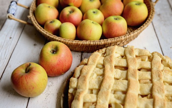 Ricetta della triestina rimossa da Facebook, torta di mele considerata una "minaccia"