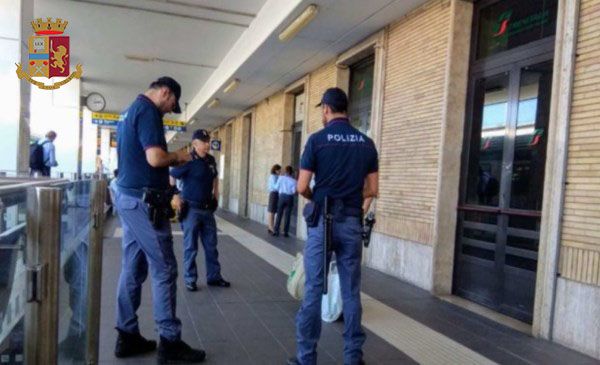 Il “turista” triestino col sacchetto della droga: pensa di farla franca ma Gaby non si fa fregare