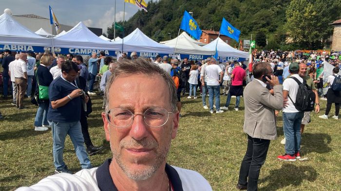 Polidori nel mirino, decine di scritte oltraggiose contro il sindaco di Muggia: "Feccia!!!!!!"