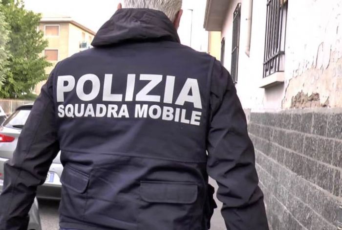 Venti grammi di coca negli slip, un arresto a Caltanissetta