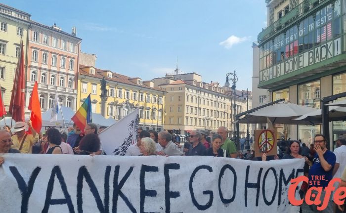 “Trecento persone bloccano una città”: lo sfogo di un triestino dopo il corteo del lunedì 
