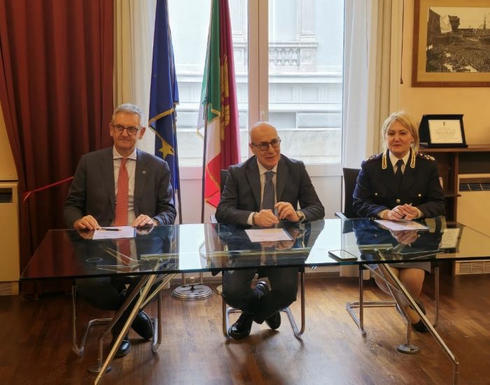 Polizia e UniTS rinnovano l'accordo sulla prevenzione e il contrasto dei crimini informatici