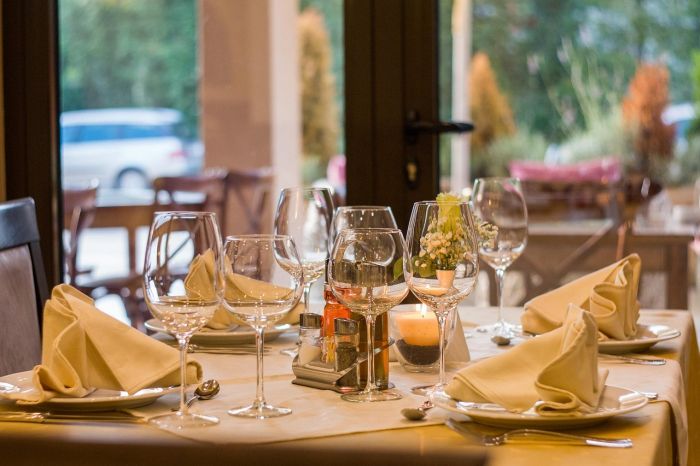 120 euro per il cenone? una triestina provoca: "Resto a casa e mangio una settimana""”