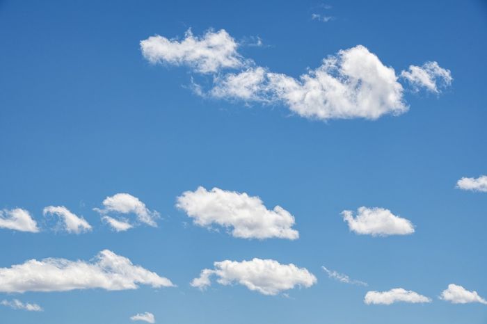 Il meteo di lunedì 9 giugno, cielo poco nuvoloso