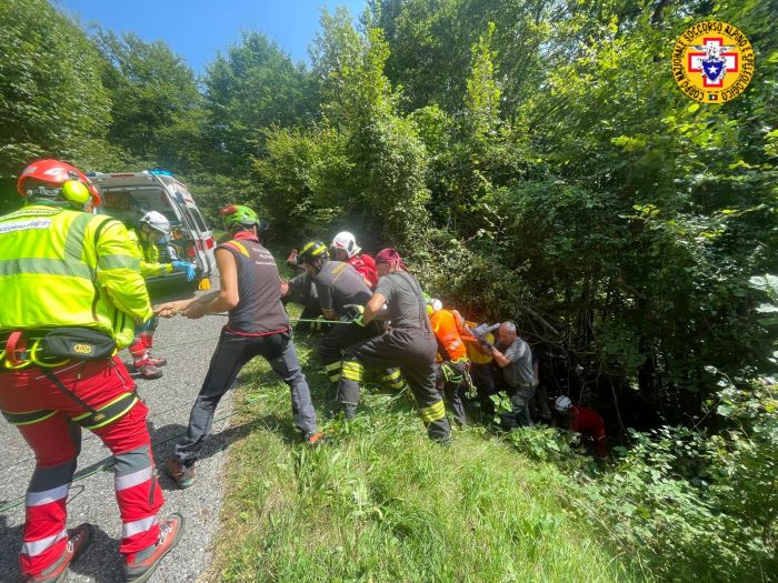 Veneto: 74enne scivola sul sentiero, soccorsa dal Soccorso Alpino