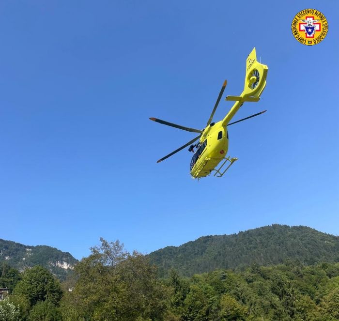 Escursionista scivola sulla montagne Fvg: interviene l’elisoccorso sul Monte Matajur