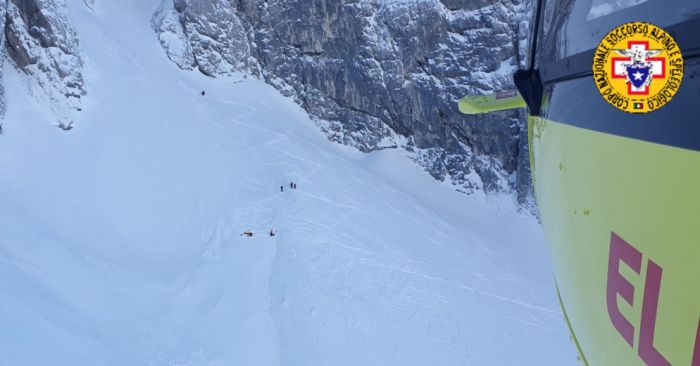 Si perdono in montagna e, infreddoliti, si fanno recuperare dal soccorso alpino 