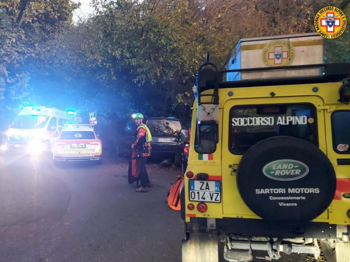 Veneto, colpita da un fulmine mentre scende dal rifugio: provvidenziale intervento del soccorso alpino 