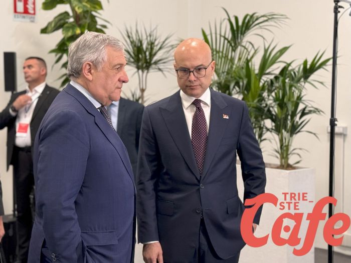 Tajani: governo non rischia, ora una manovra per la crescita