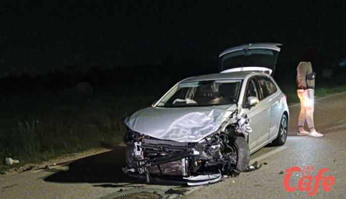 Fvg, incidente notturno: scontro tra due auto, uno dei mezzi finisce fuori strada