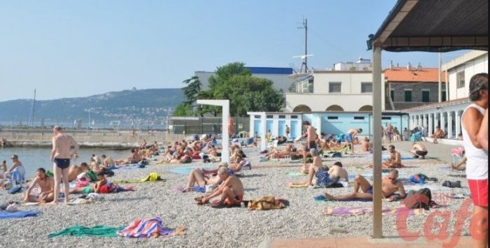 Rete Dasi: "Inaccettabili gli insulti per il bagno in burkini e perseguibili sul piano penale!!"