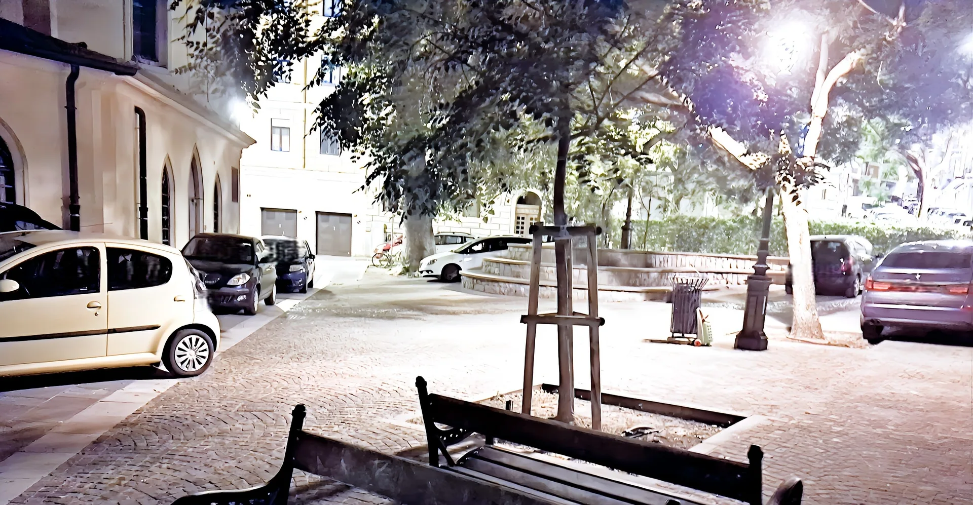 Trieste, sfogo da Roiano: “La piazza è pedonale ma ogni sera diventa un parcheggio”