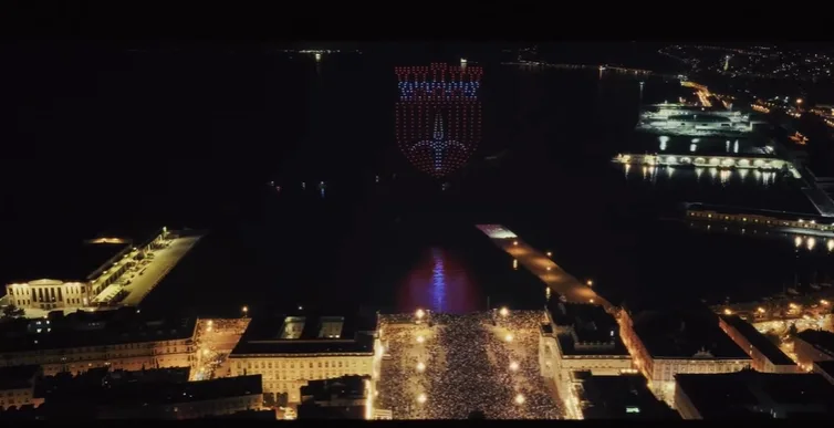 Trieste, mille droni accenderanno il cielo sopra Piazza Unità: il 18 agosto torna “Mille luci… sul mare”
