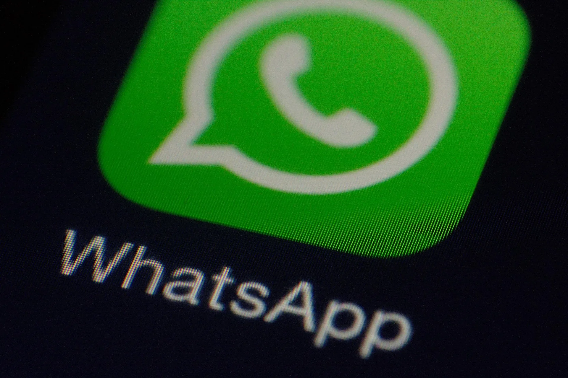Finti recruiter su WhatsApp: la nuova analisi sulla "Truffa del curriculum"