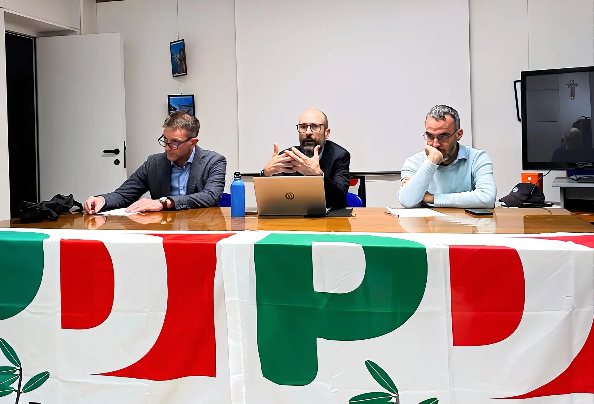 Trieste, PD incalza sul turismo: «Sfido chiunque a trovare facilmente parcheggio in centro» (VIDEO)
