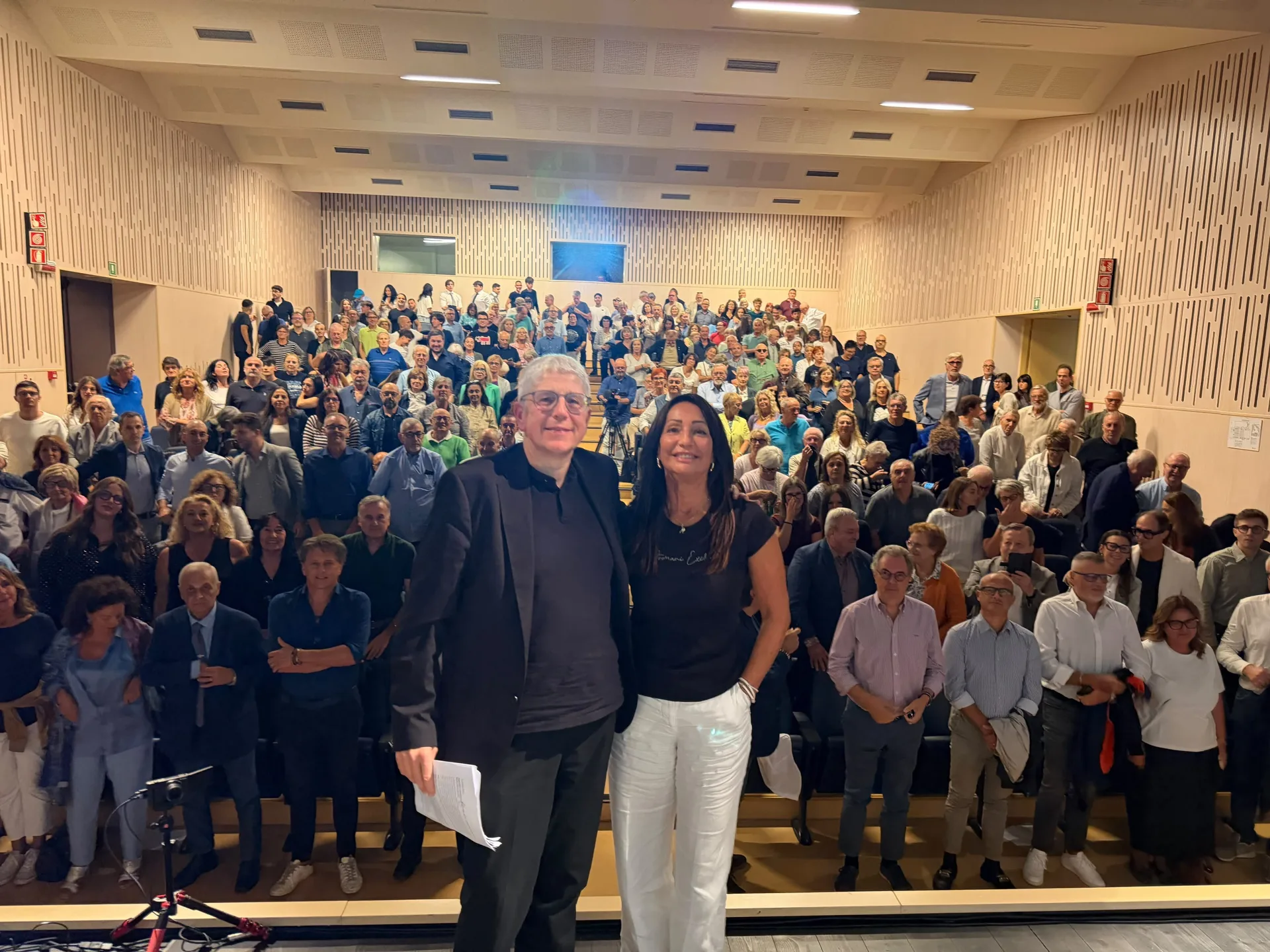 Udine, oltre 300 all’incontro con Cisint e Giordano, Salvini a sorpresa: «L’Islam politico è una minaccia»