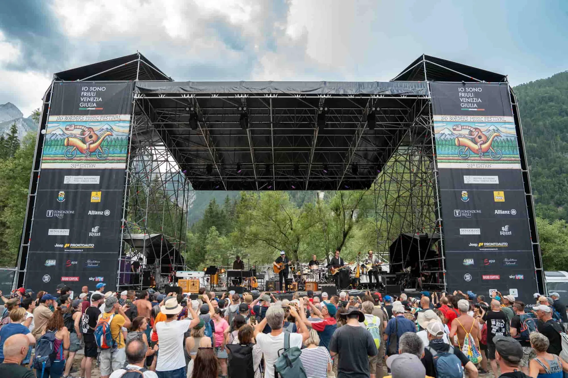 "Basta concerti ai Laghi di Fusine". Le associazioni: "Spostare “No Borders” è una scelta indispensabile"