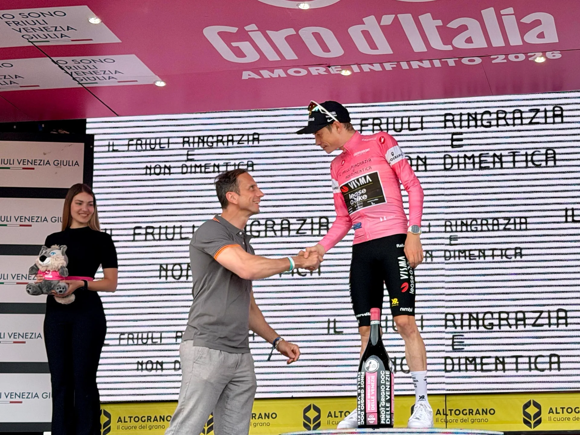 Giro Italia. Fedriga: "In tappa Fvg pubblico record, visibilità mondiale"