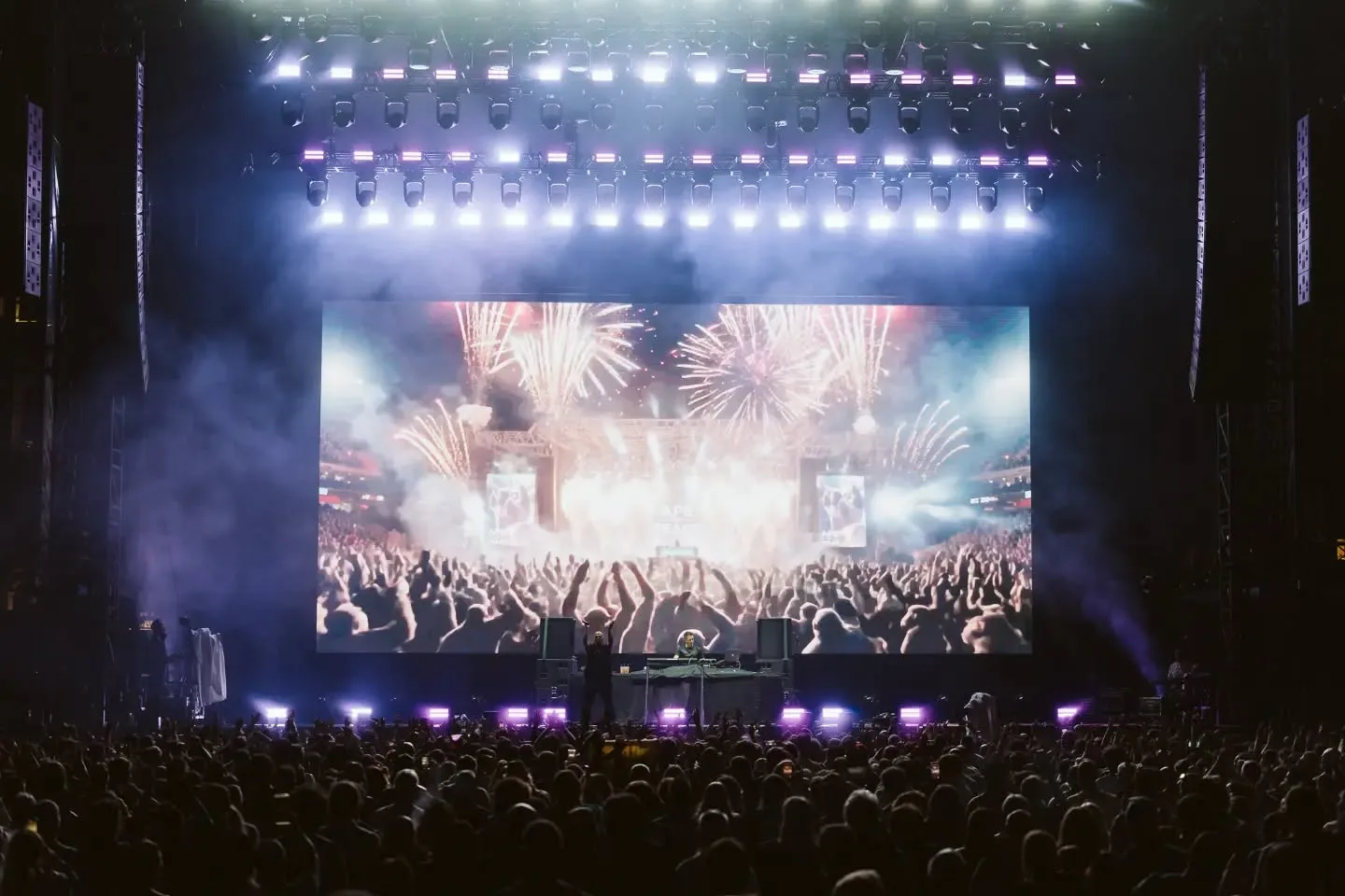 Trieste, Luca Antonini: «Concerto Eiffel 65 evento pazzesco nonostante il maltempo» (VIDEO)