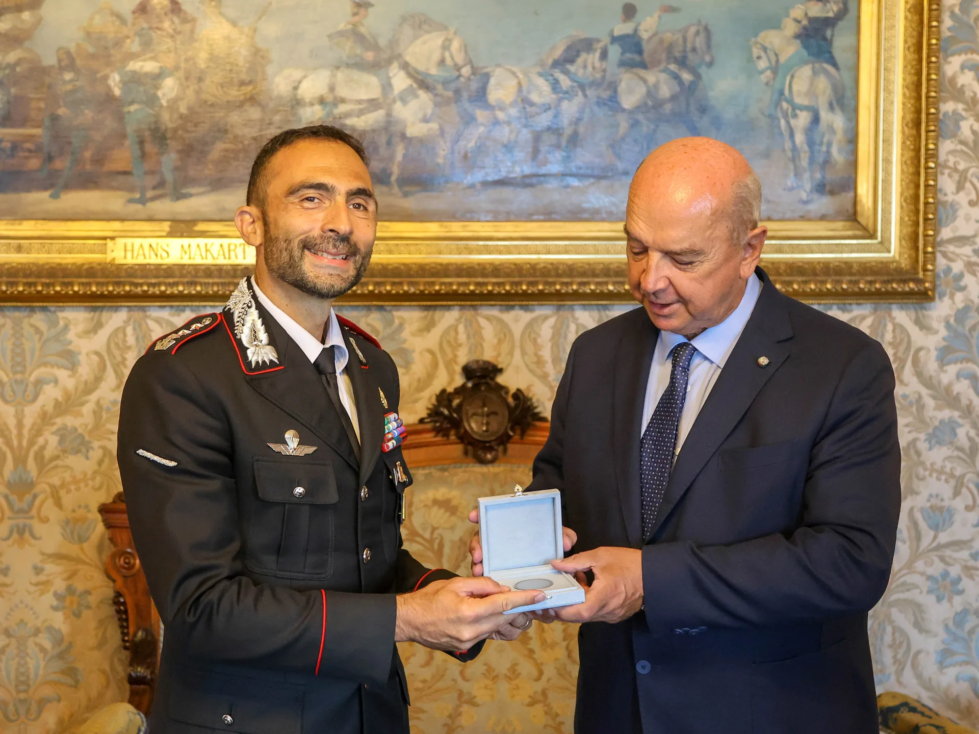 Conferito dal sindaco Dipiazza il sigillo trecentesco a Gianluca Migliozzi