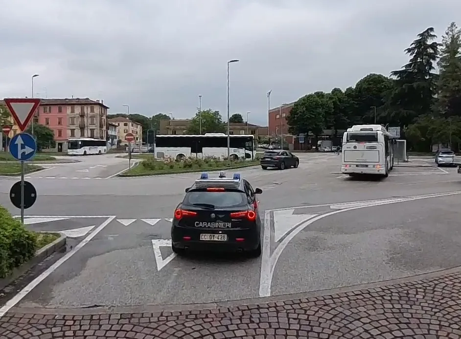 Udine, viola il divieto di avvicinamento alla ex compagna e ai figli: arrestato 36enne dai Carabinieri