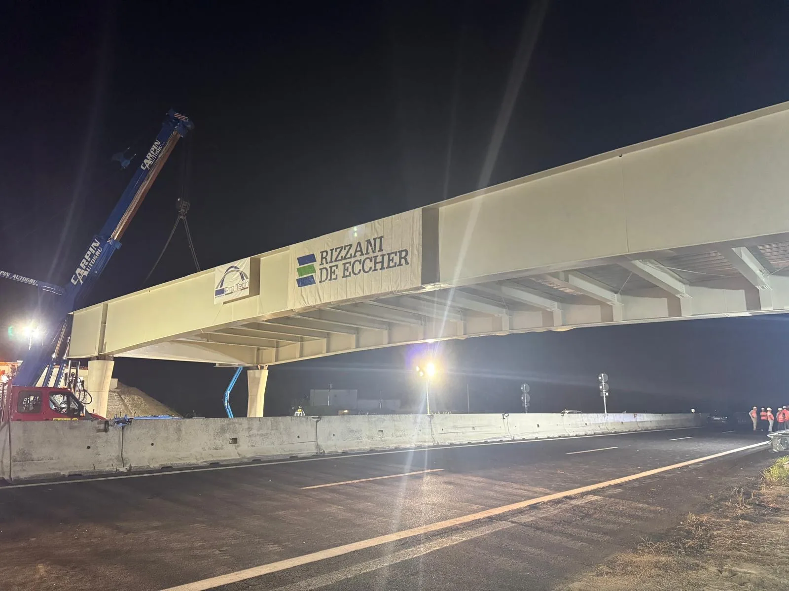 A4, nuova campata da 62 metri sul cavalcavia di via Gonelle: lavori completati più velocemente del previsto
