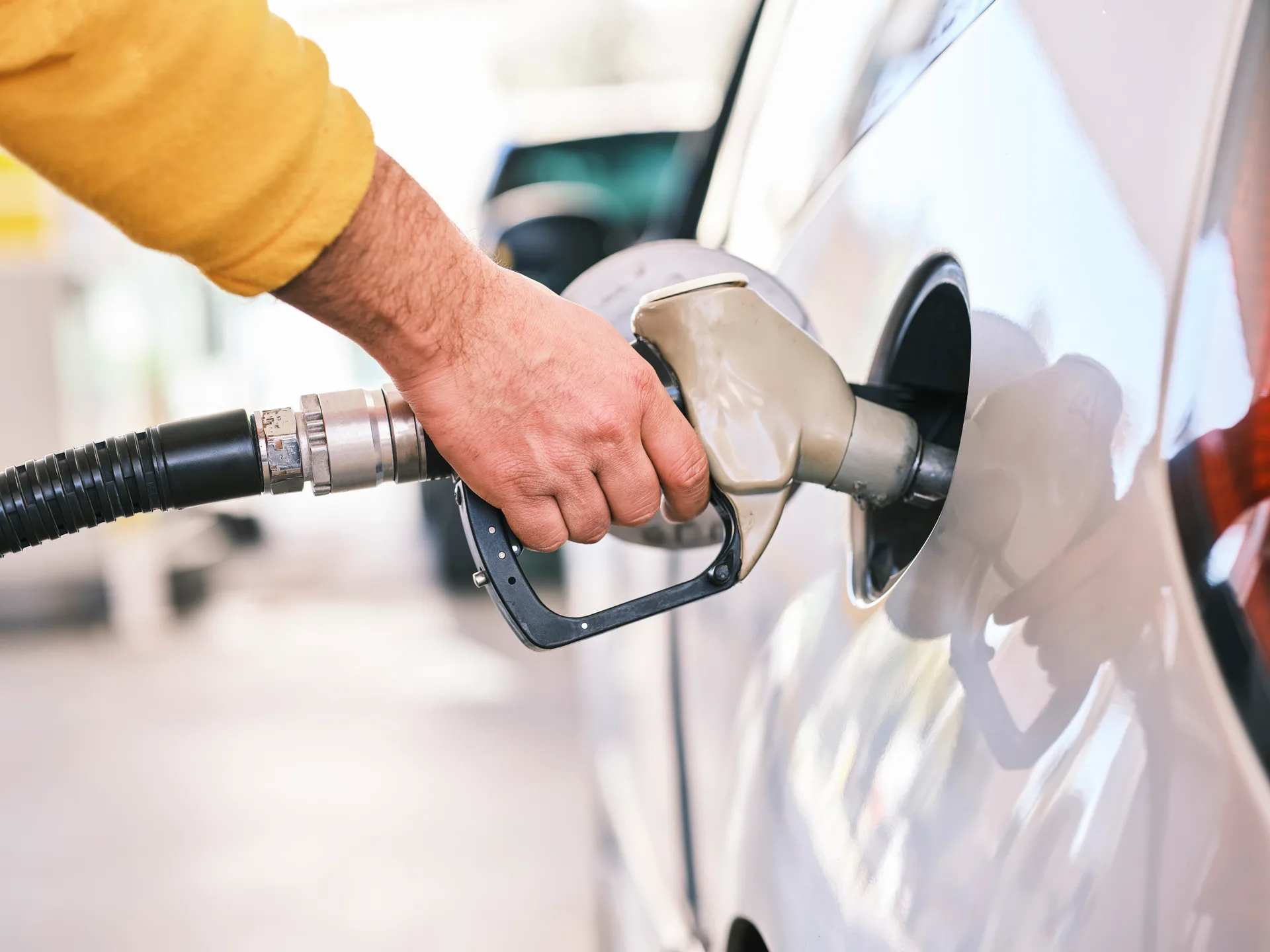 Carburanti. Codacons, il prezzo del gasolio torna sopra i 2 euro al litro