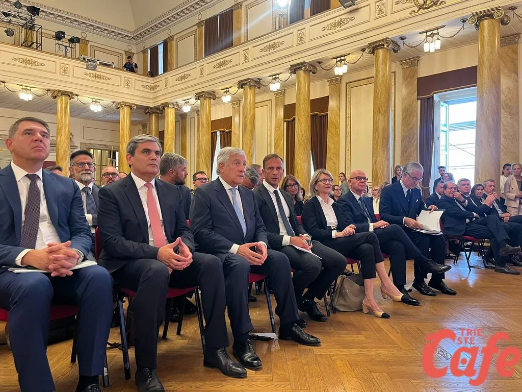 Tajani a Trieste traccia la strada dell’allargamento Ue: «Prima i Balcani, poi l’Ucraina» (VIDEO)