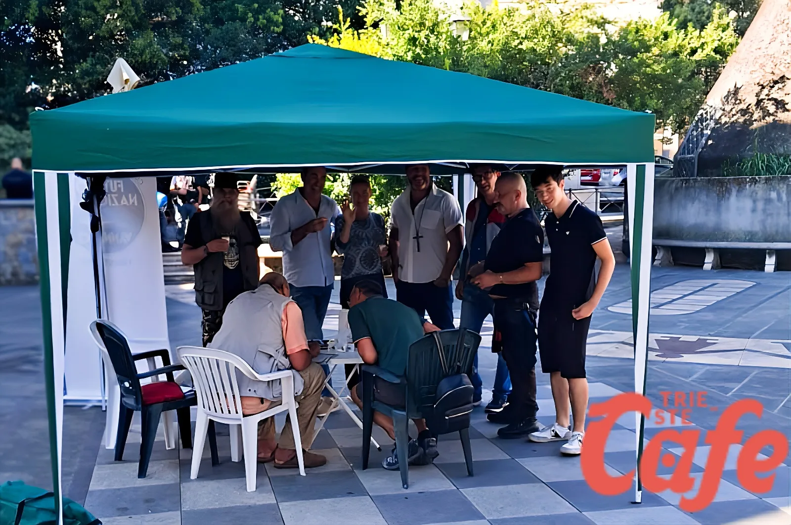Trieste, Futuro Nazionale a San Giacomo: «Oltre cento cittadini al gazebo, contestatori ai margini»