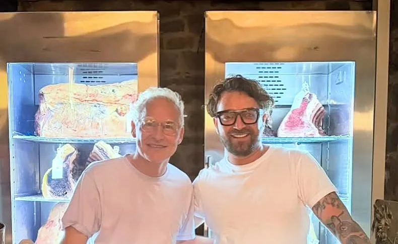 Ospite d'eccezione alle Bracerie Venete: Jacques Villeneuve promuove l'esperienza con un 10