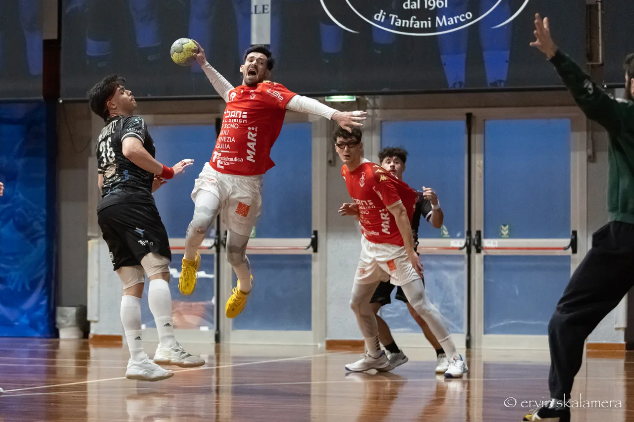 Lucas Hubert non sarà nel roster della squadra Biancorossa nella stagione 2026-27