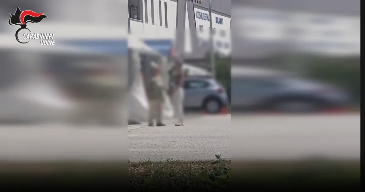 Anziani nel mirino, arrestata coppia della "tecnica dell'abbraccio": colpi tra Friuli e Veneto