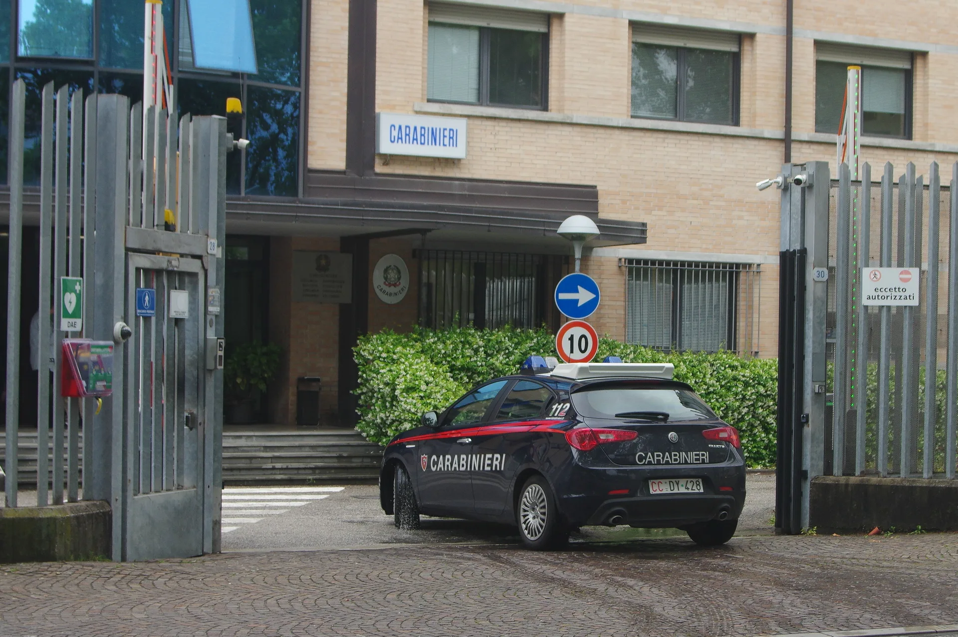 "Truffa del falso carabiniere": rintracciati due presunti responsabili