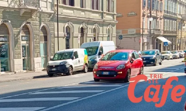 Trieste, il paradosso delle ordinanze: “Vietato tutto, ma in città nessuno controlla”