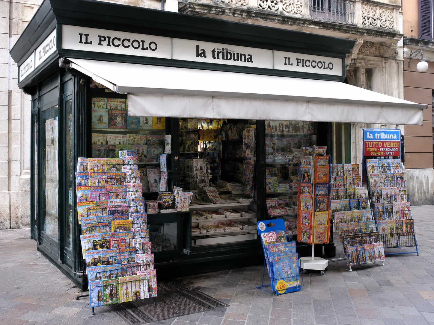 Trieste, Romanutti: «Persone amano ancora leggere, ma purtroppo stanno mancando edicole» (VIDEO)