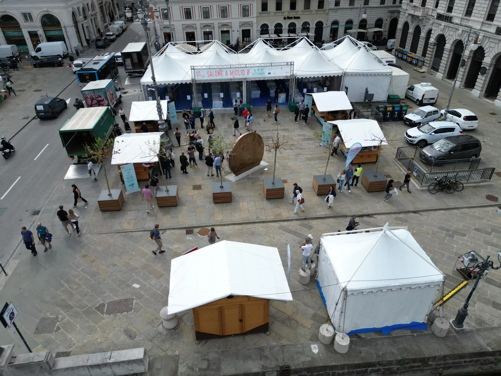 Trieste, Ponterosso diventa il villaggio dei pescatori: torna Fish Very Good