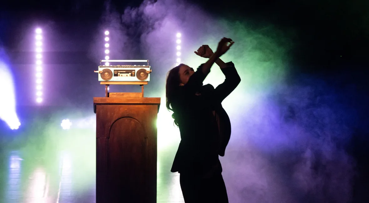 "Funerale all’italiana" al Teatro Miela: ironia e delicatezza per raccontare il tabù della morte