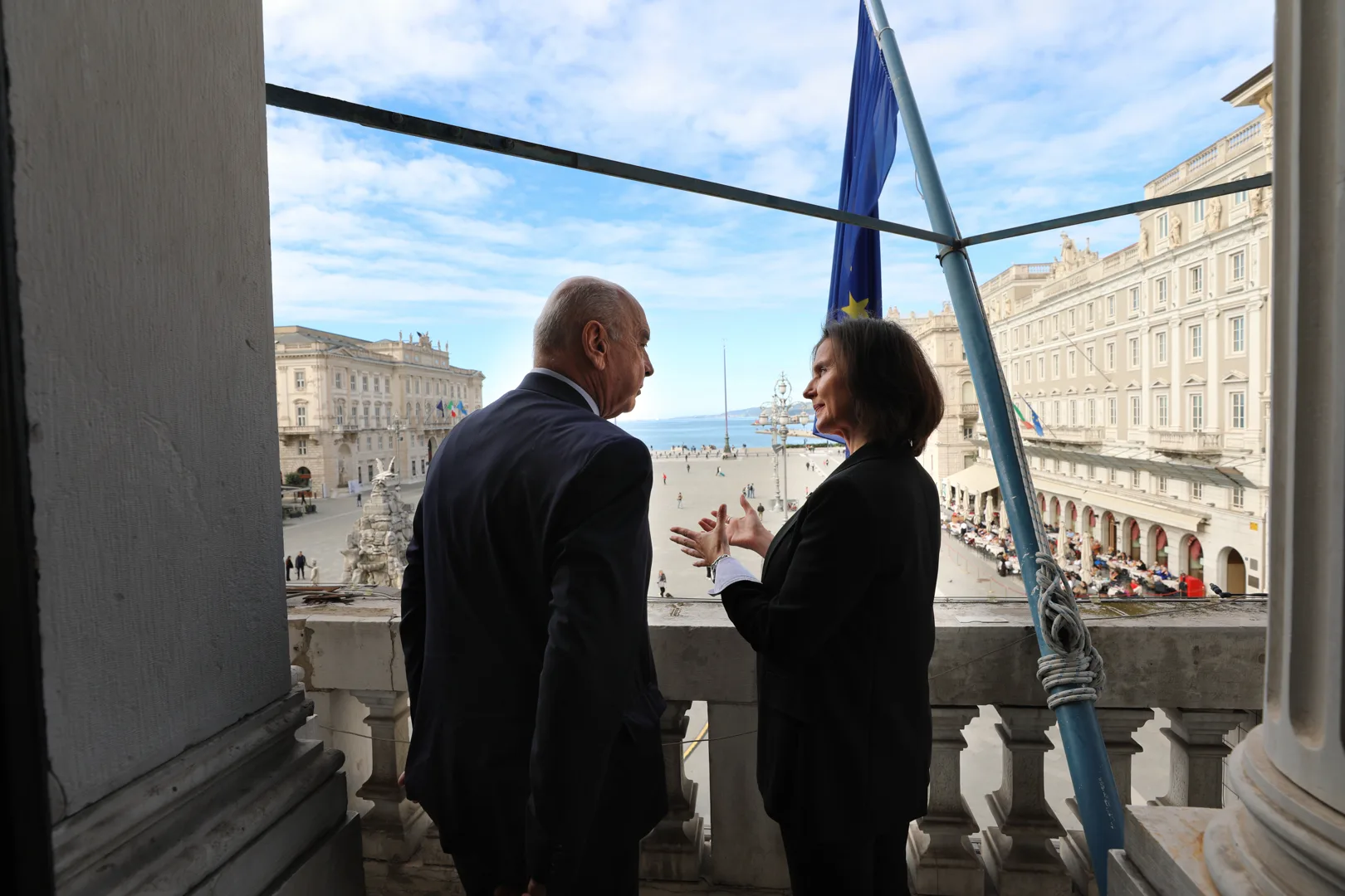 Visita ufficiale a Trieste dell'ambasciatrice slovena Melita Gabrič: l'incontro in Municipio con il sindaco Dipiazza